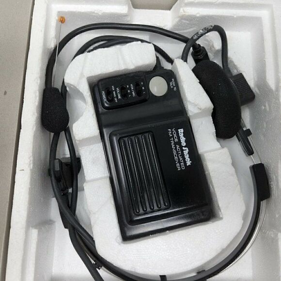 VINTAGE RADIO SHACK HANDS FREE WALKIE TALKIE HEADSET TRC-506 SET OF 2 TESTED - Picture 6 of 9